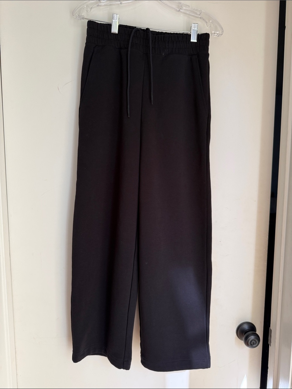 Uniqlo Men's Black Drawstring Lounge Pants